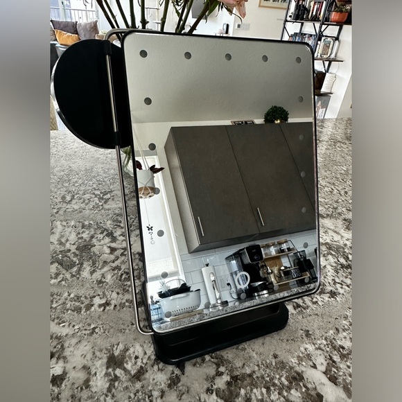 LED TABLE/MAKEUP MIRROR 12 inch - Picture 12 of 12